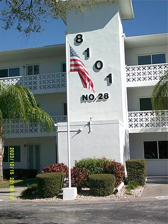 8101 113TH STREET UNIT 203 SEMINOLE, FL 33772