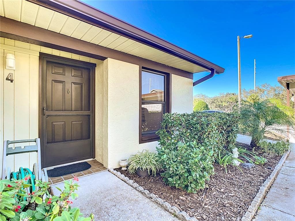 1381 POWDERPUFF DRIVE UNIT 404 DUNEDIN, FL 34698