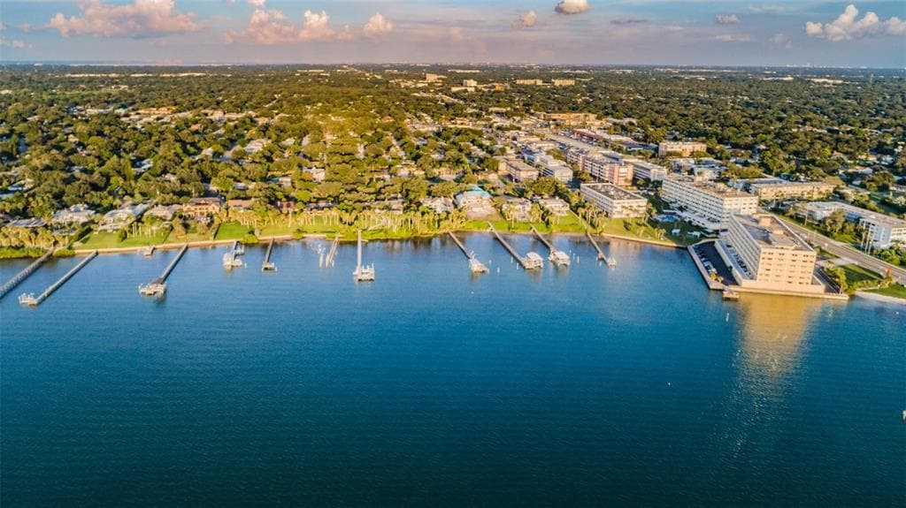 100 BLUFF VIEW DRIVE UNIT 110C