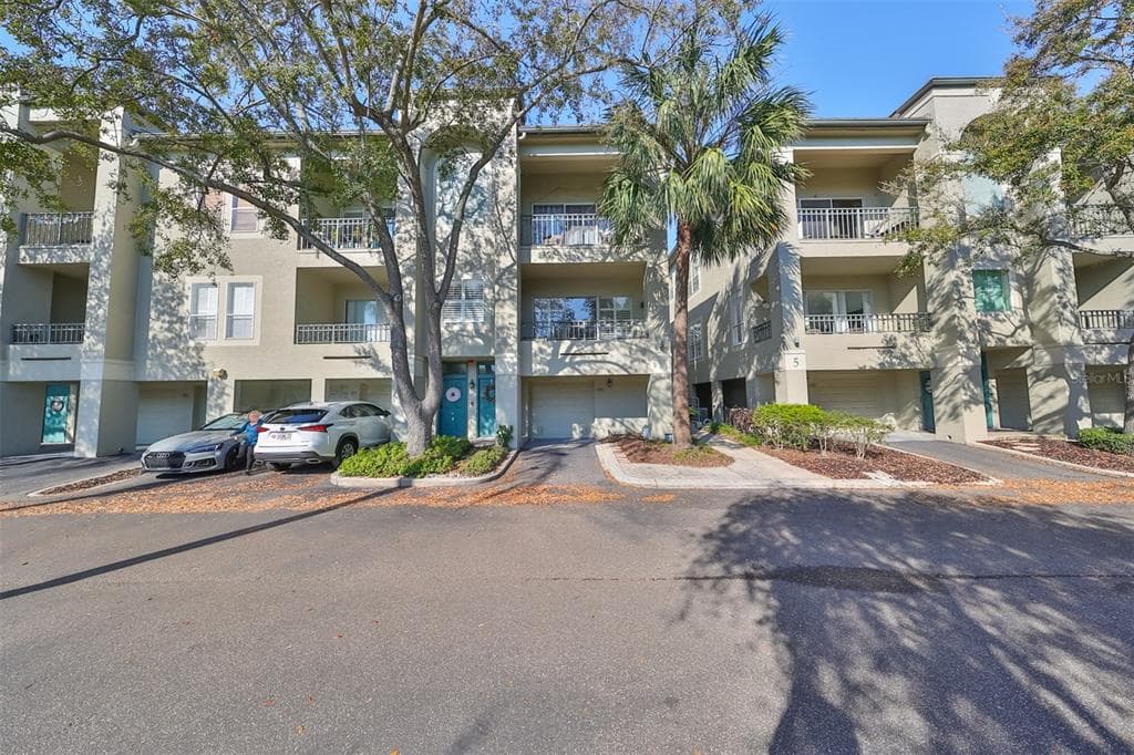 769 MAINSAIL DRIVE TAMPA, FL 33602