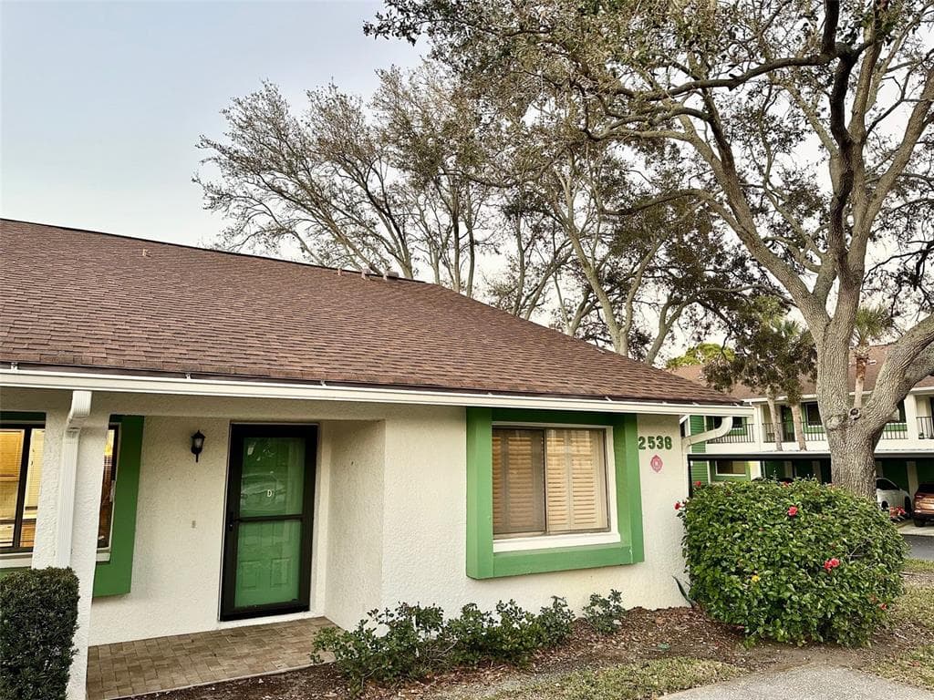 2538 ROYAL PINES CIRCLE UNIT 20-D CLEARWATER, FL 33763
