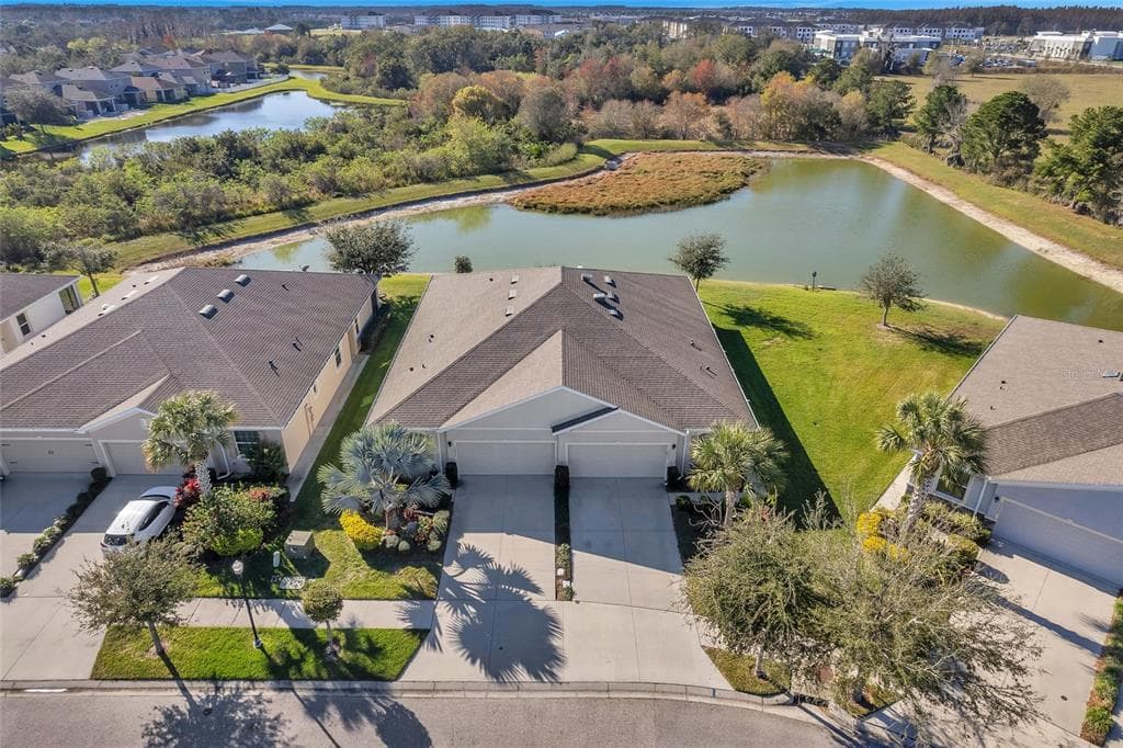 32953 WINDELSTRAW DRIVE WESLEY CHAPEL, FL 33545