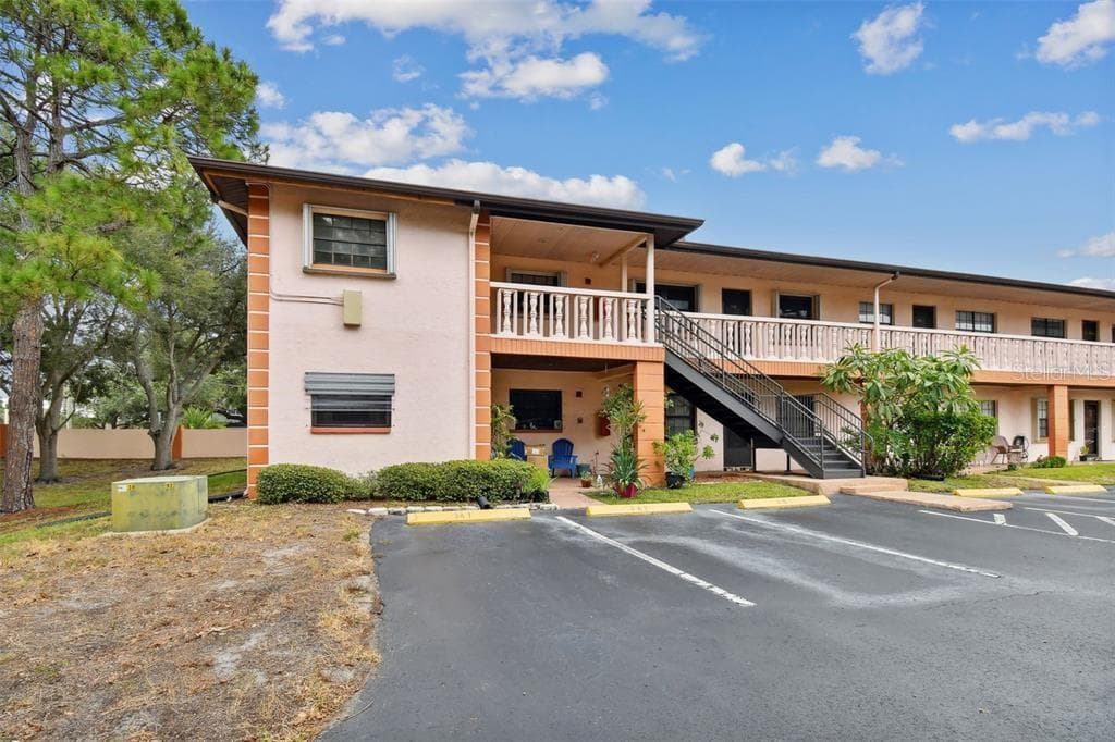 13250 RIDGE ROAD UNIT 3B1 LARGO, FL 33778