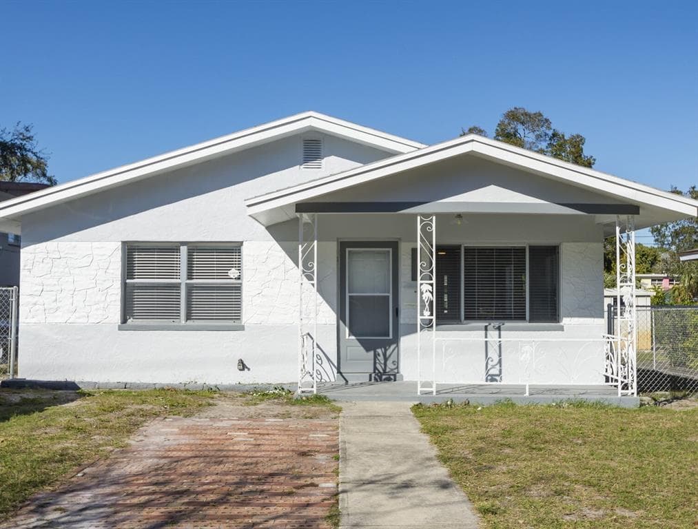 2475 17TH AVENUE S ST PETERSBURG, FL 33712