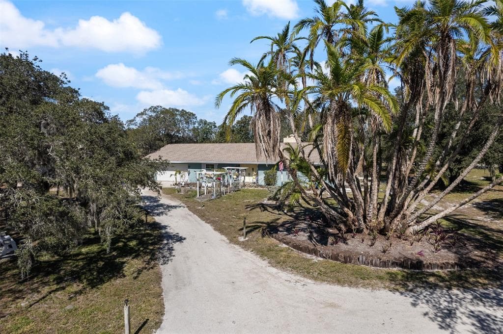 1601 STEPHENS ROAD RUSKIN, FL 33570