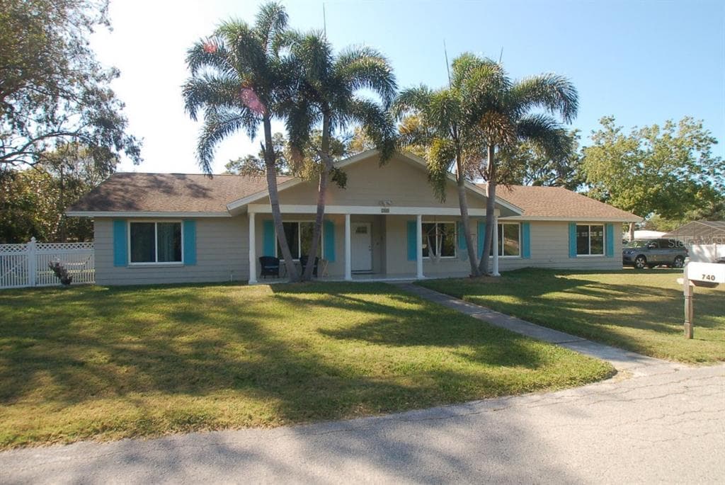 740 BUTTONWOOD LANE DUNEDIN, FL 34698