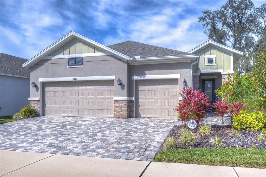 6219 PLOVER MEADOW STREET LITHIA, FL 33547
