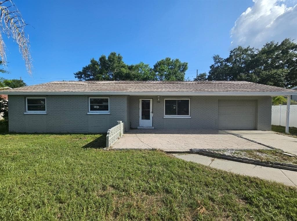 300 74TH AVENUE NE ST PETERSBURG, FL 33702