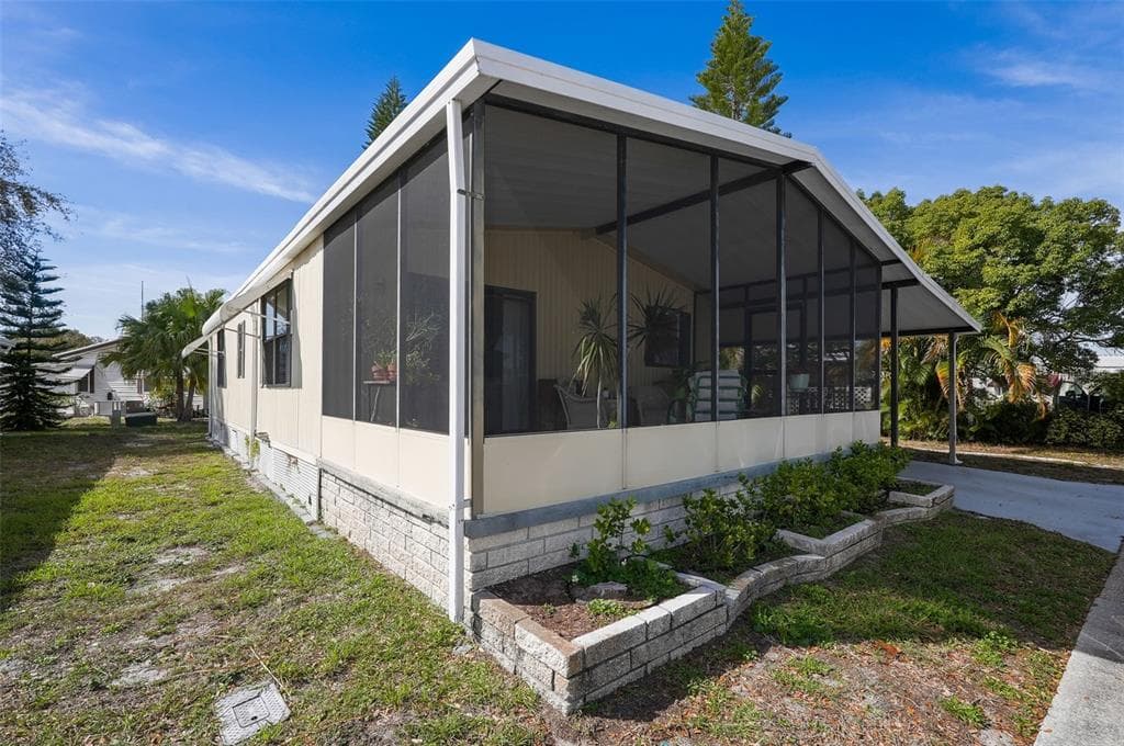 86 PELICAN DRIVE N OLDSMAR, FL 34677
