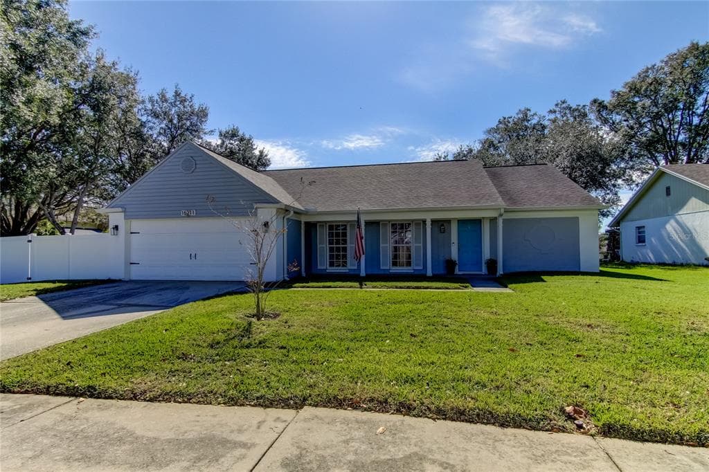 16211 COUNTRY CROSSING DRIVE TAMPA, FL 33624