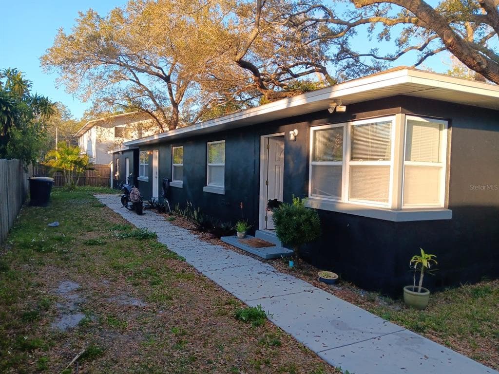 912 LAKEVIEW ROAD CLEARWATER, FL 33756