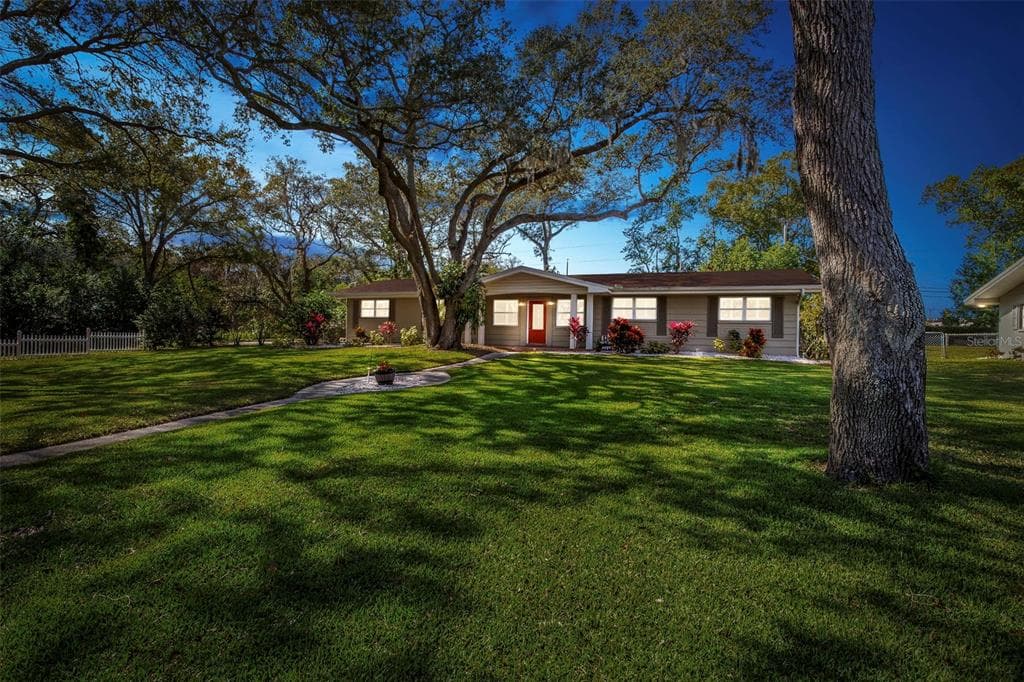 602 FOREST GLEN ROAD CLEARWATER, FL 33765