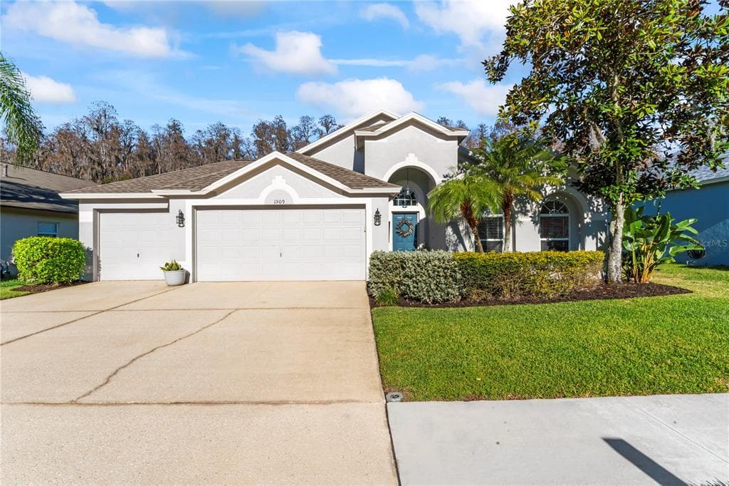 1509 BAYTHORN DRIVE