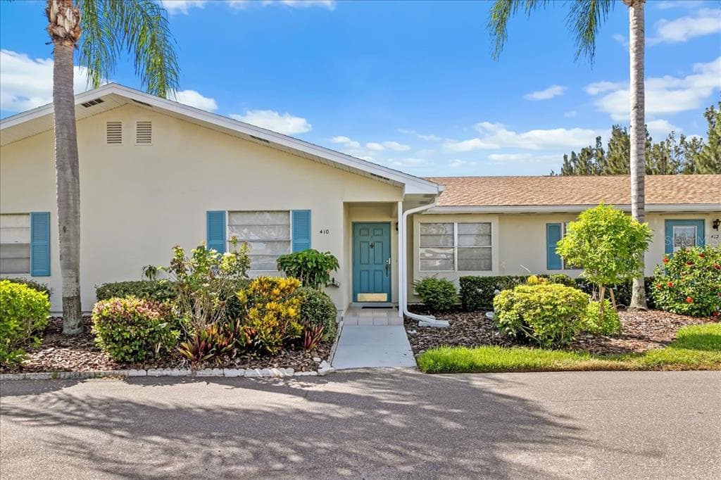410 BLOOM COURT UNIT 410 SUN CITY CENTER, FL 33573
