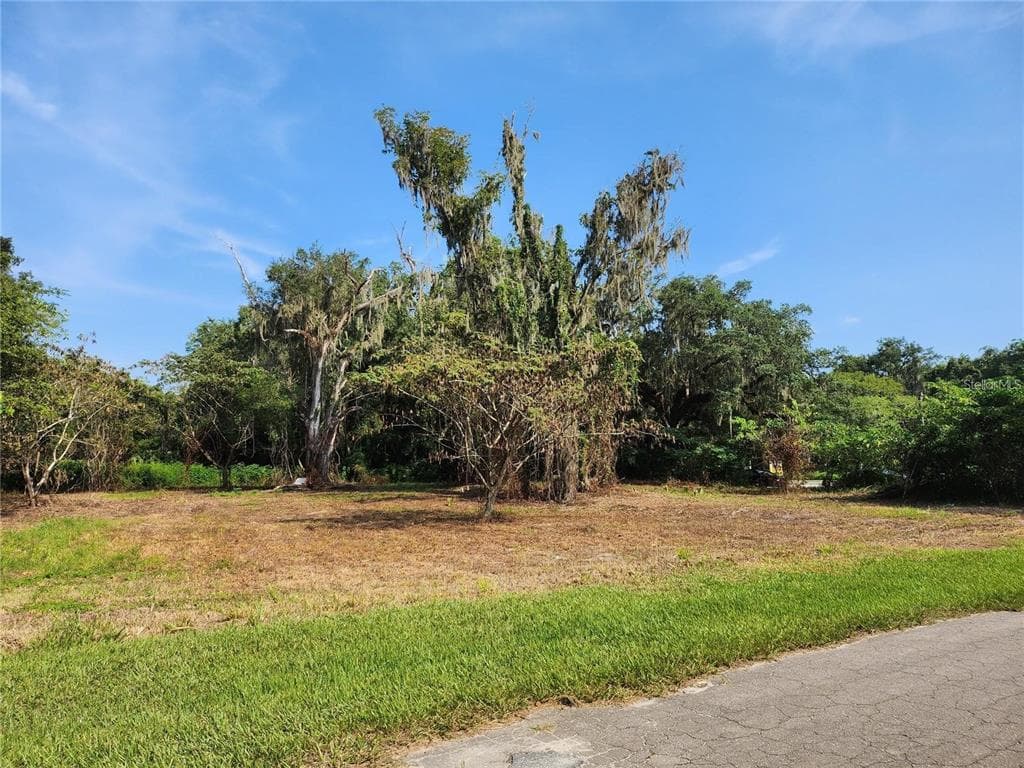 51 NE 10TH STREET WILLISTON, FL 32696