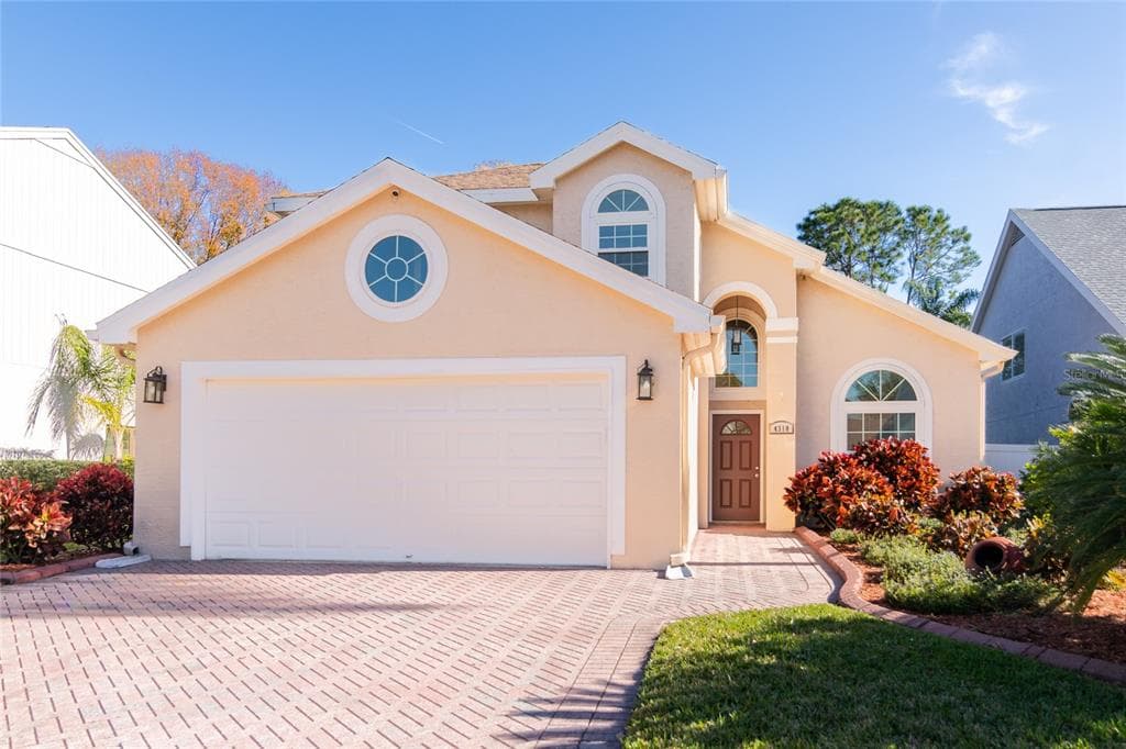 4310 GOLF CLUB LANE TAMPA, FL 33618