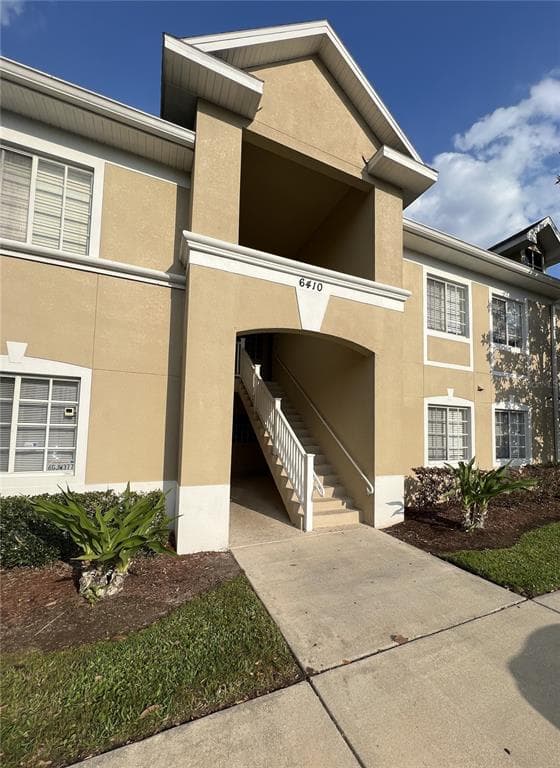 6410 HOLLYDALE PLACE UNIT 202 RIVERVIEW, FL 33578