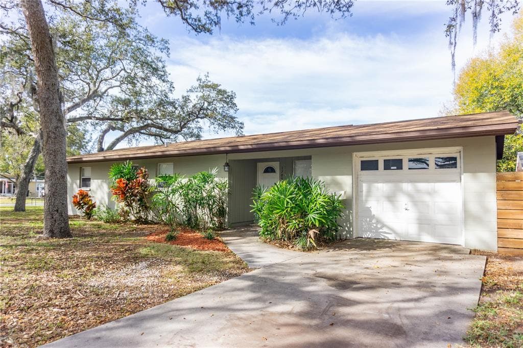 1700 25TH STREET N ST PETERSBURG, FL 33713