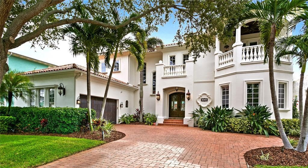 4940 W SAN RAFAEL STREET TAMPA, FL 33629