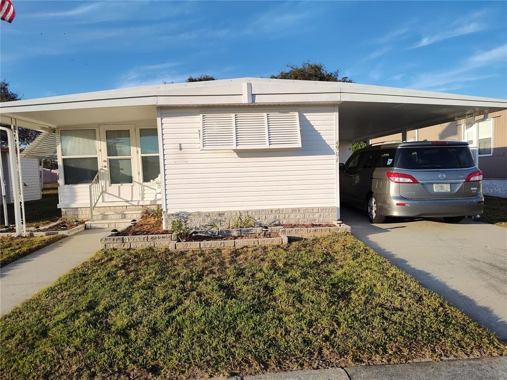 4901 PLYMOUTH DRIVE HOLIDAY, FL 34690