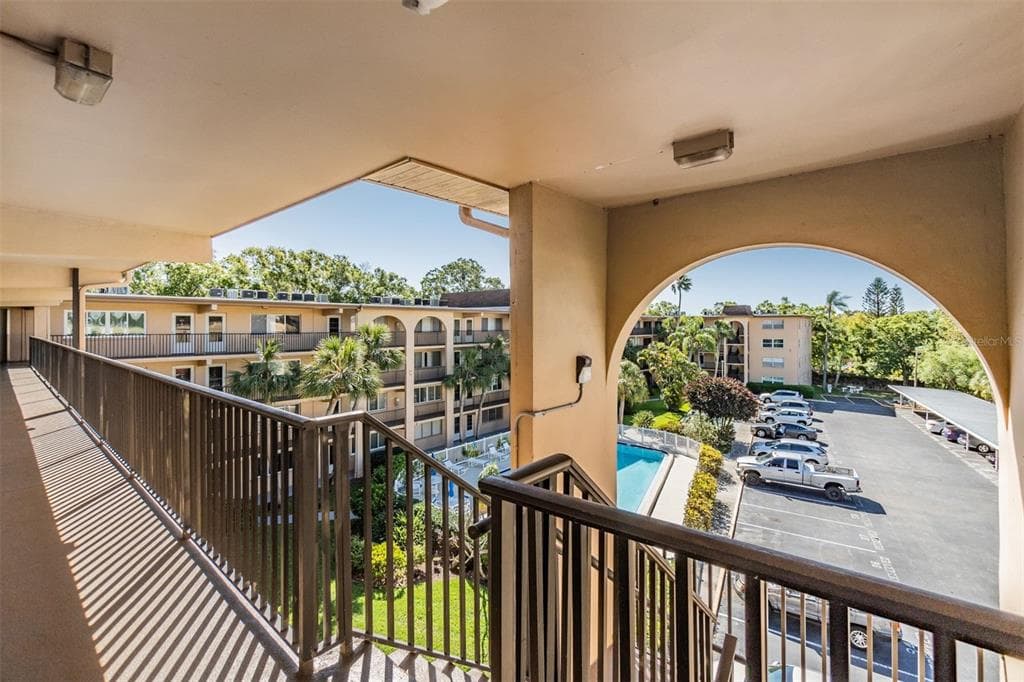2525 WEST BAY DRIVE UNIT B44 BELLEAIR BLUFFS, FL 33770