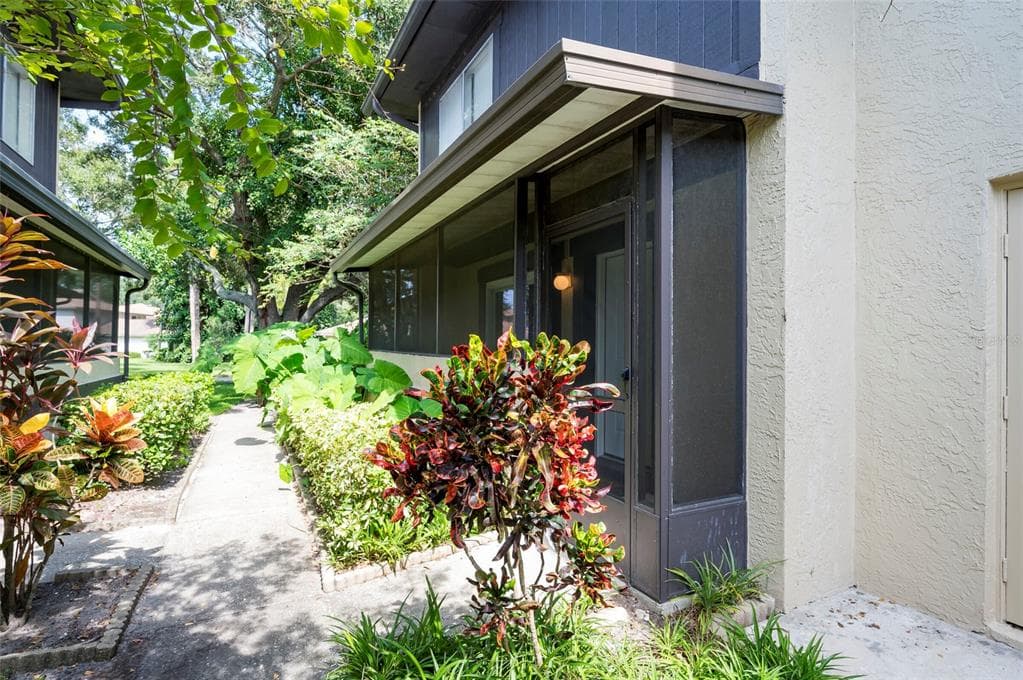1840 BOUGH AVENUE UNIT B CLEARWATER, FL 33760