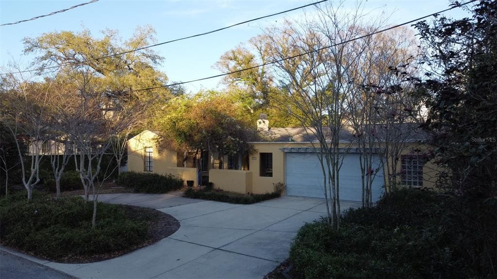 1904 S CARDENAS AVENUE TAMPA, FL 33629