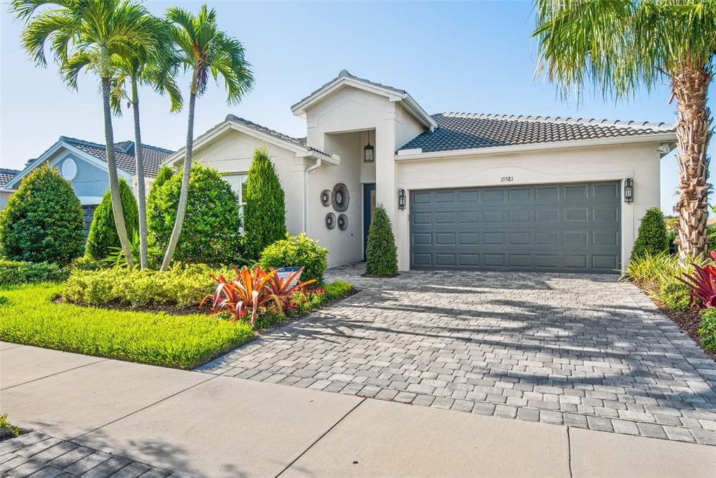 4880 AVILA LAKES DRIVE WIMAUMA, FL 33598