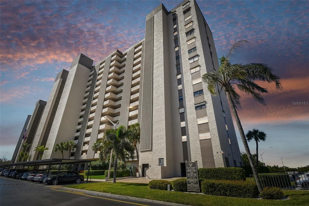 7050 SUNSET DRIVE S UNIT 204 SOUTH PASADENA, FL 33707