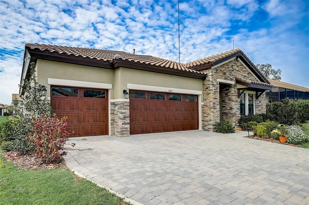 11325 HAWKS FERN DRIVE