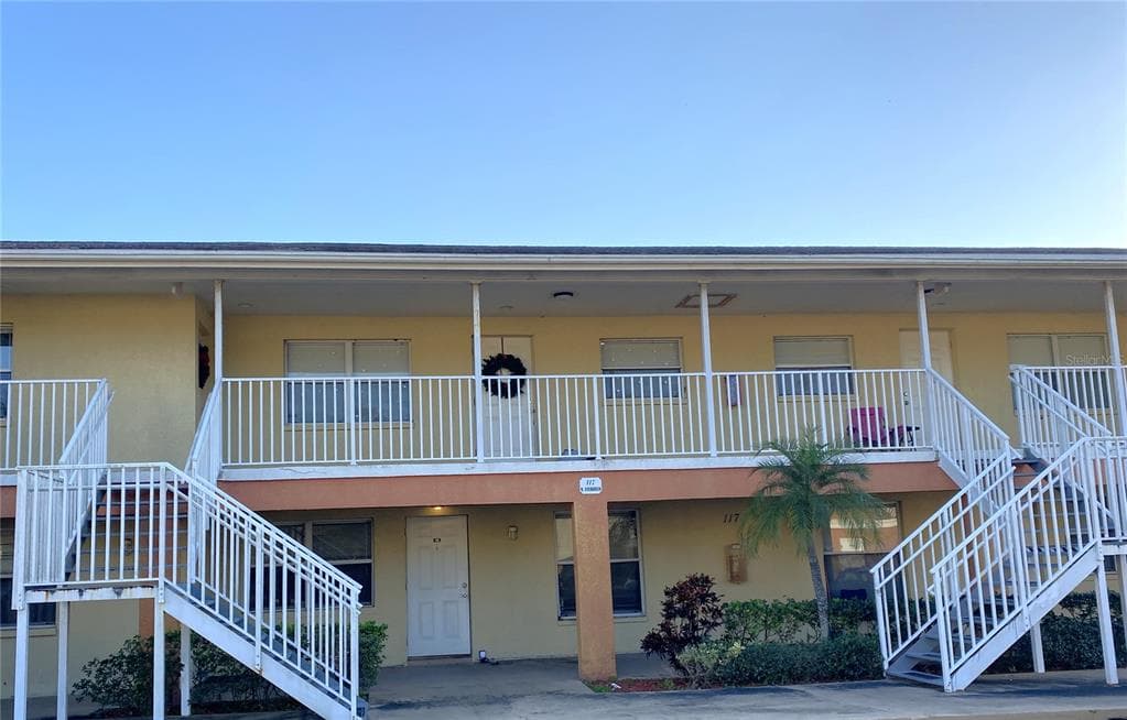 117 N EVERGREEN AVENUE UNIT 103 CLEARWATER, FL 33755