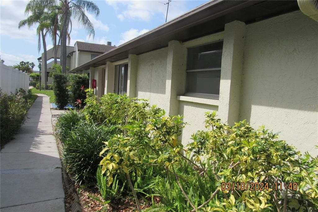 1100 E BAY DRIVE UNIT 107 LARGO, FL 33770