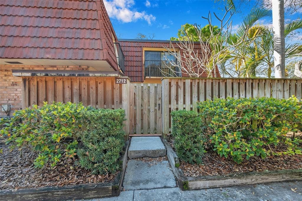2712 14TH COURT PALM HARBOR, FL 34684