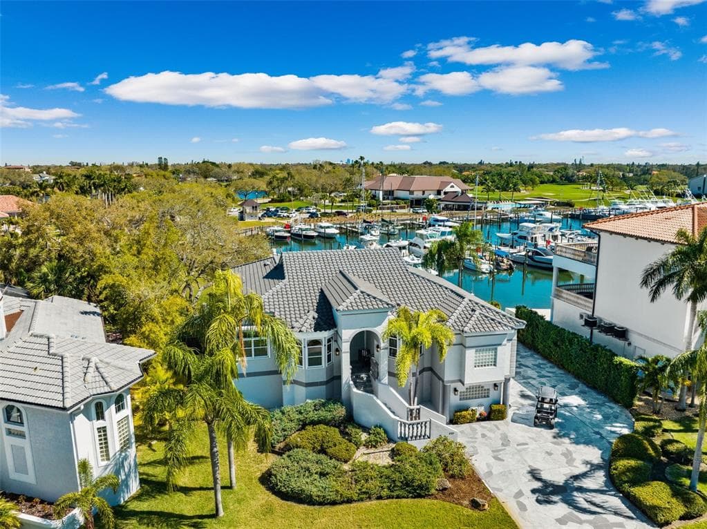 6131 PASADENA POINT BOULEVARD GULFPORT, FL 33707