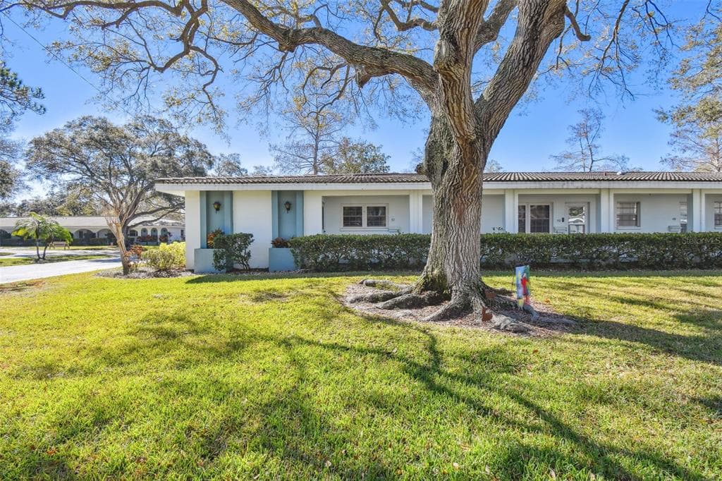 11200 102ND AVENUE UNIT 51 SEMINOLE, FL 33778