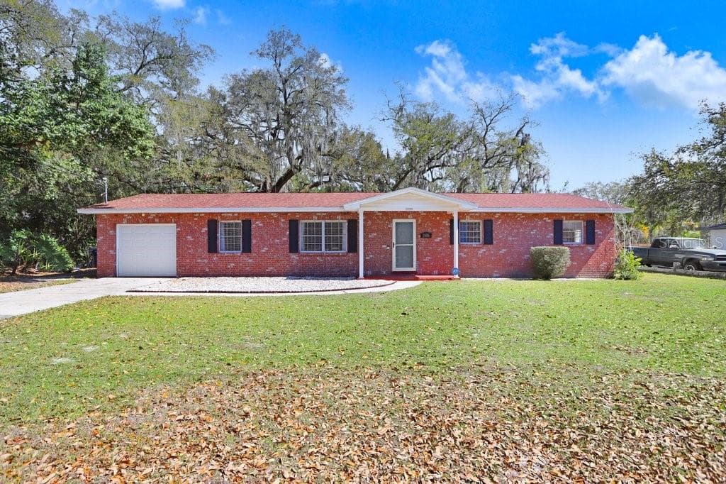 1606 CROSSFIELD DRIVE