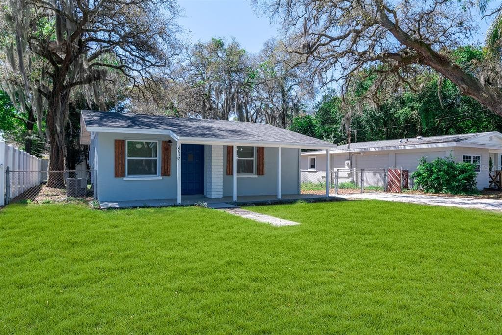 2017 E FAIRBANKS STREET TAMPA, FL 33604