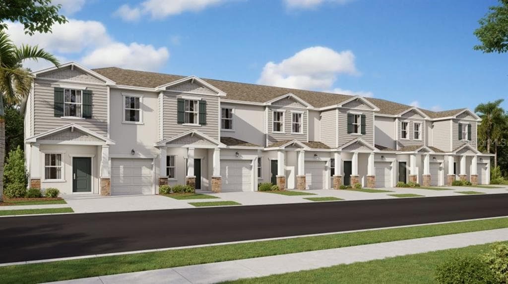 2410 SKYLINE LOOP KISSIMMEE, FL 34758