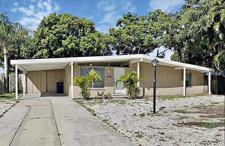 3108 SMITH AVENUE BRADENTON, FL 34207