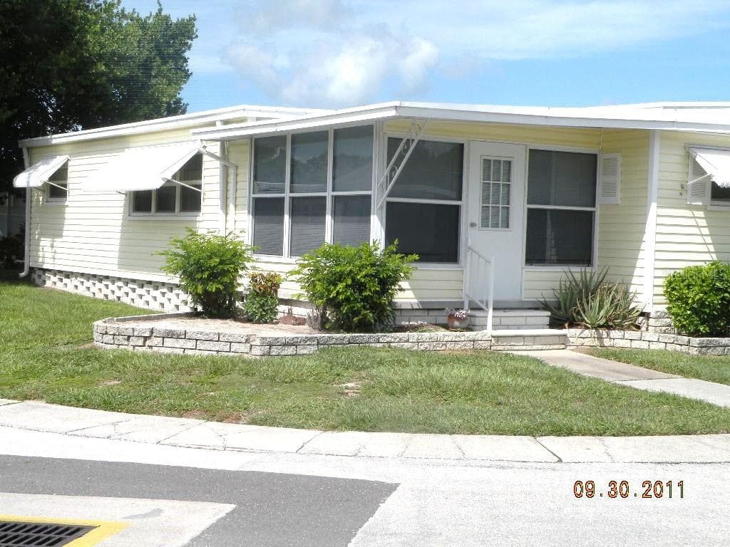89 PINDO PALM STREET E LARGO, FL 33770