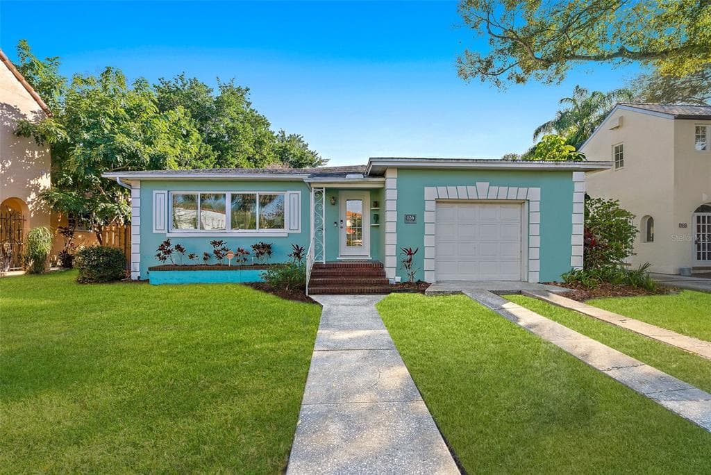 126 23RD AVENUE NE ST PETERSBURG, FL 33704