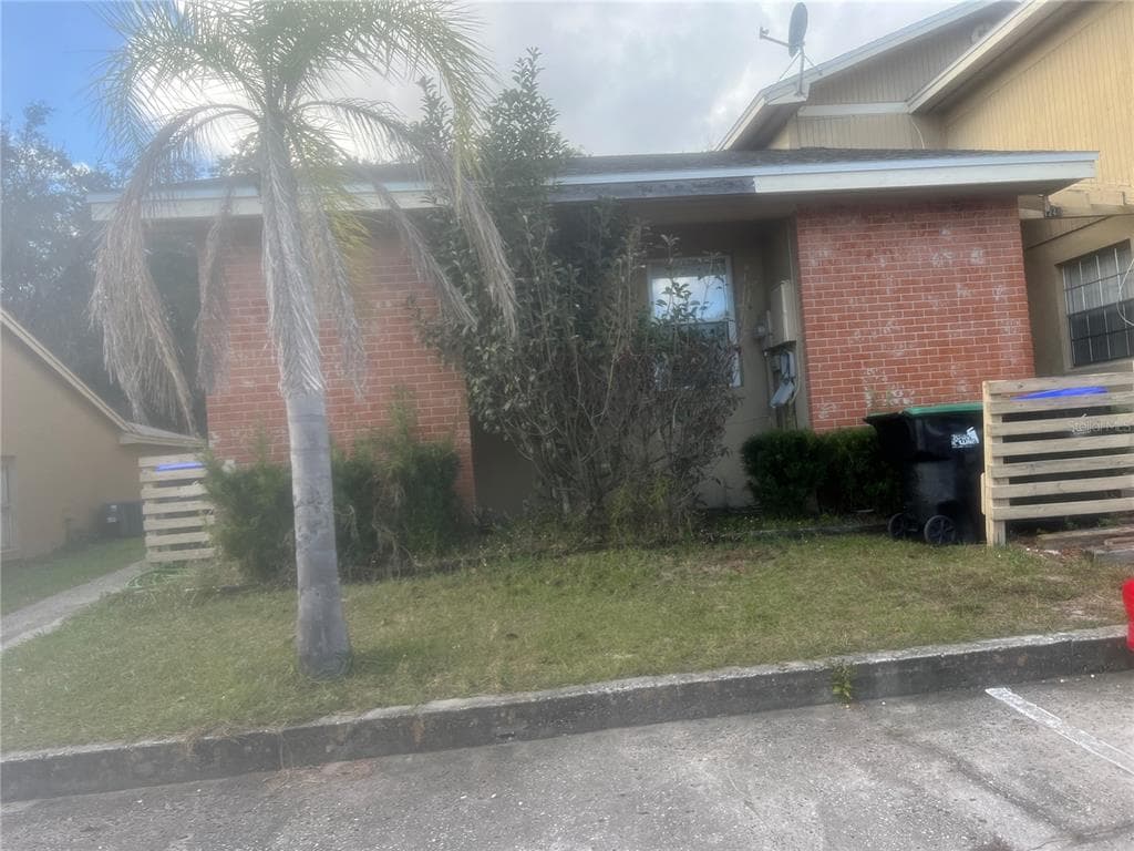 1236 WOODMAN WAY