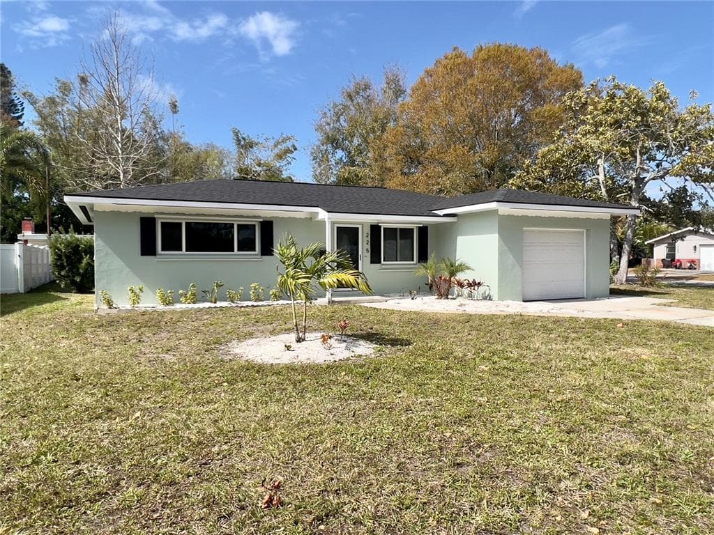 225 NW LINCOLN CIRCLE N ST PETERSBURG, FL 33702