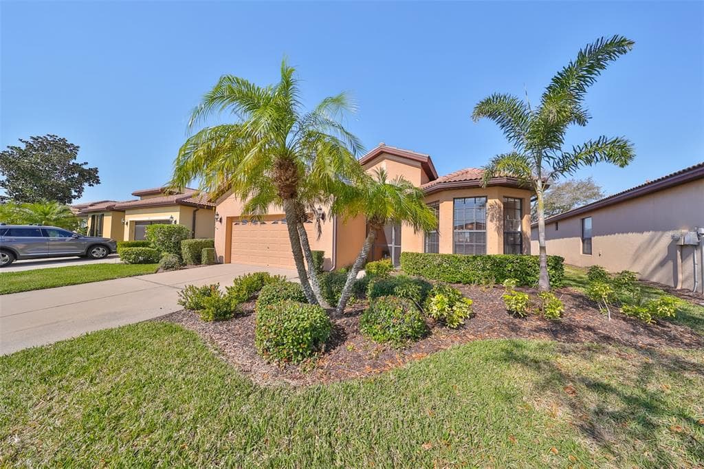 321 CEDAR FALLS DRIVE APOLLO BEACH, FL 33572