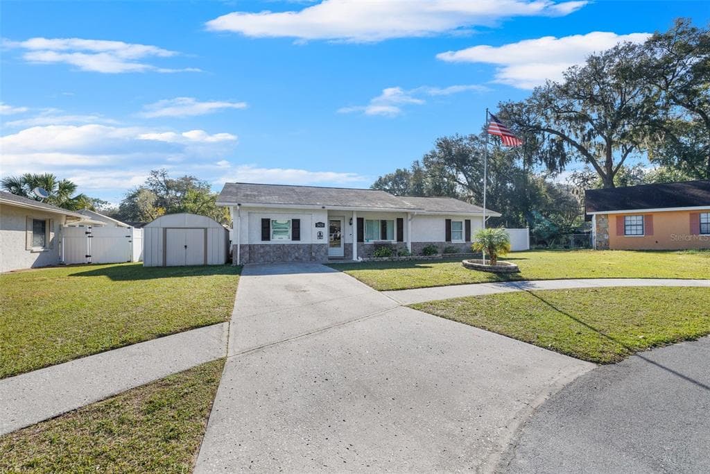 5628 PROSPER COURT ZEPHYRHILLS, FL 33542