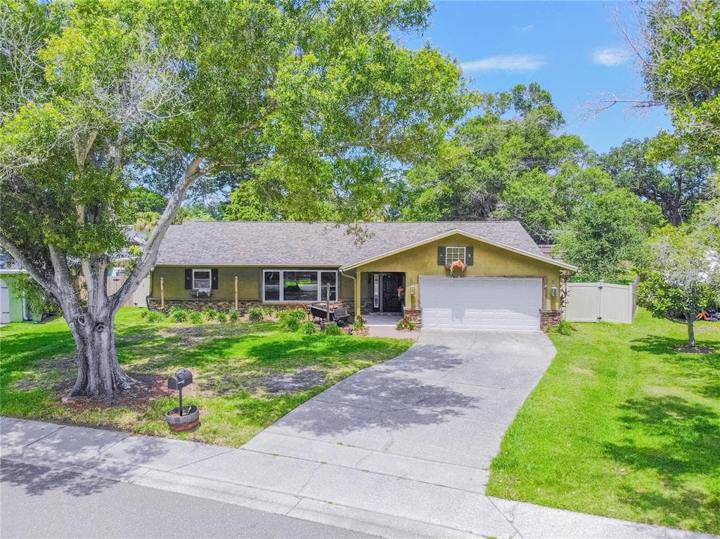 2128 FLAMINGO PLACE