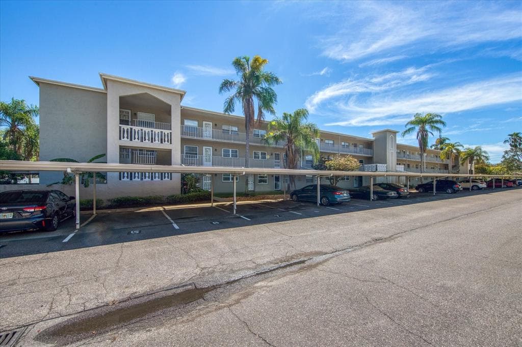 970 VIRGINIA STREET UNIT 201 DUNEDIN, FL 34698