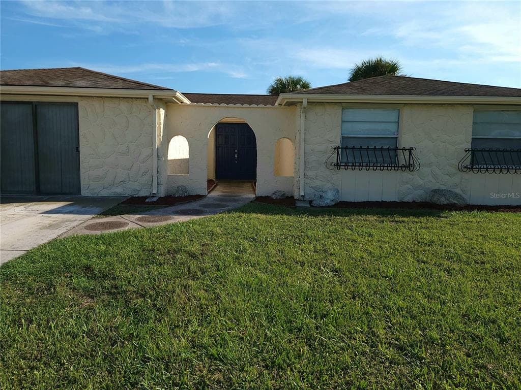 6230 SEABREEZE DRIVE