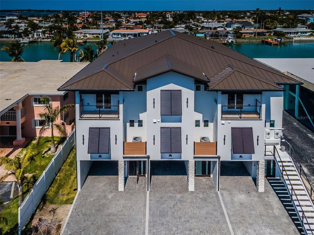 12305 3RD STREET E UNIT 3 TREASURE ISLAND, FL 33706