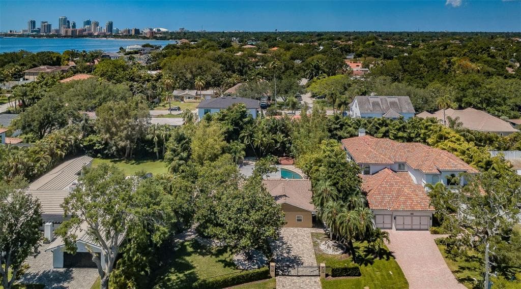 224 CORDOVA BOULEVARD NE ST PETERSBURG, FL 33704